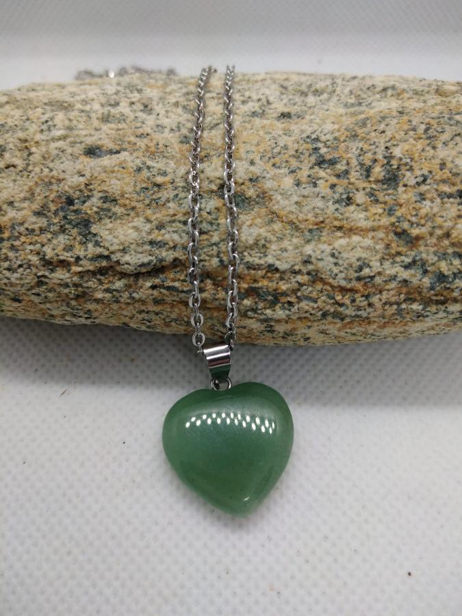 Dije Corazón Cuarzo Verde con Cadena Fina de Acero