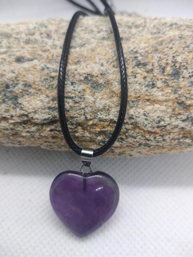 Dije Corazón Amatista Con Cordón Negro