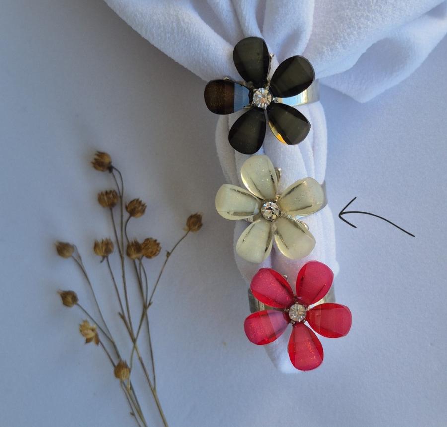 Anillo flor regulable - blanco