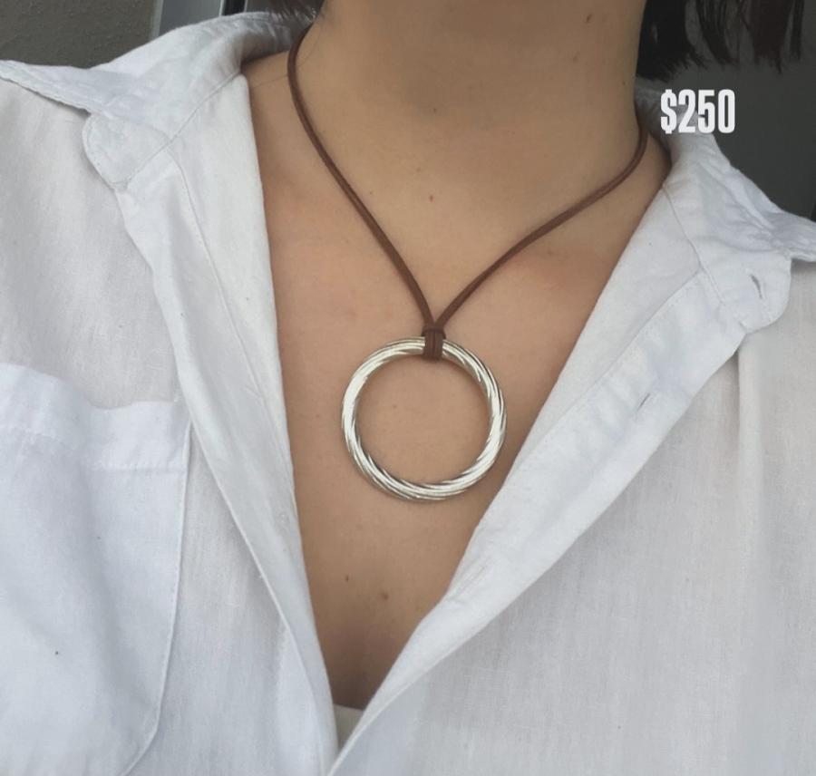 Collar tiento marrón + aro trenzado